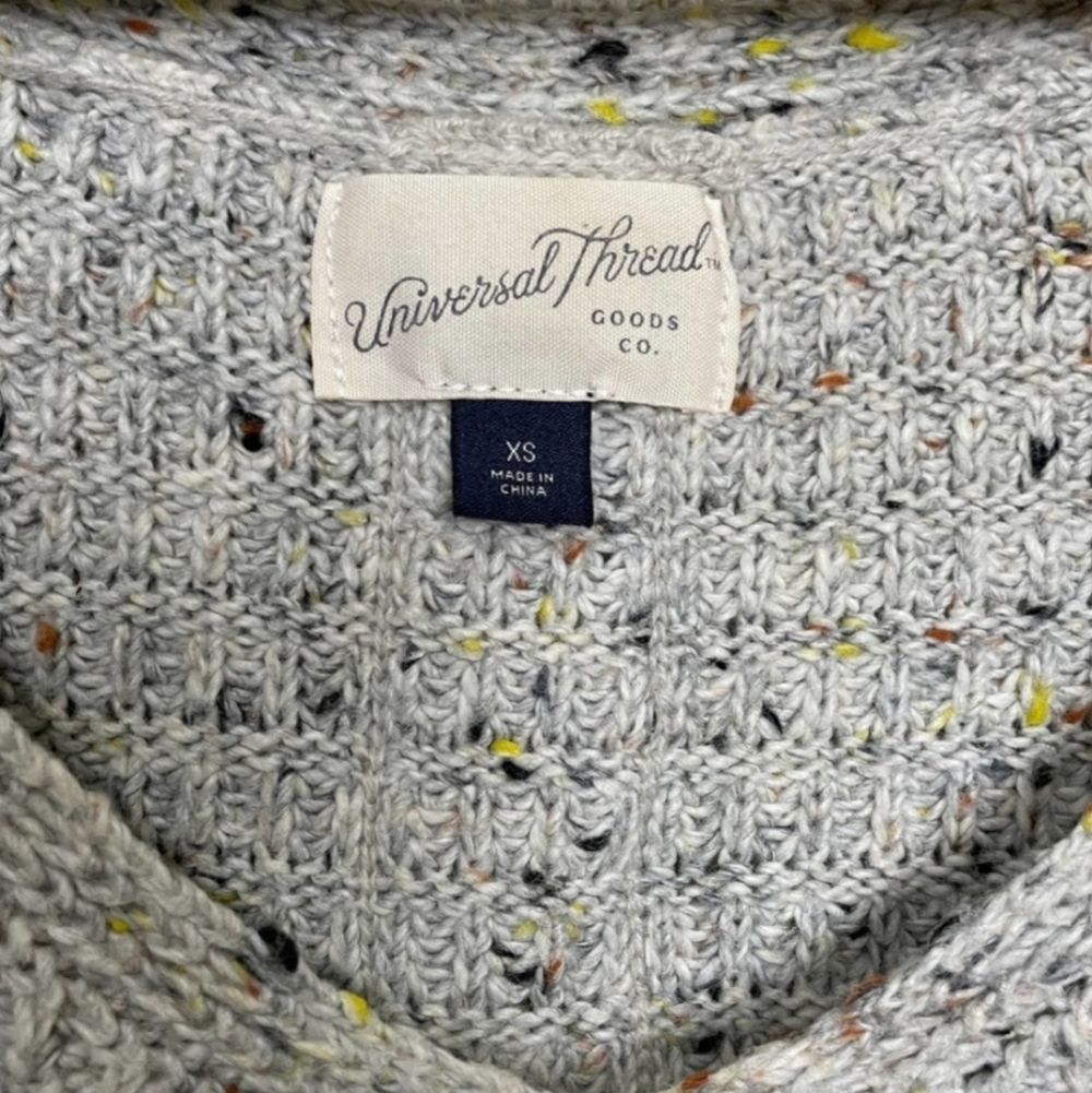 Universal Thread Sweater - Picture 3 of 4